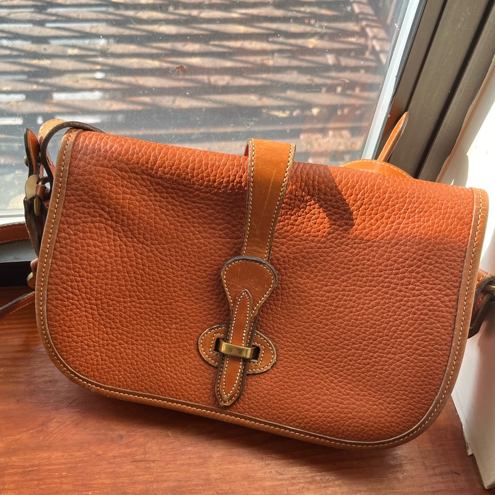 EUC Vintage Dooney & Bourke Crossbody Bag Rich Cognac All Weather Leather
